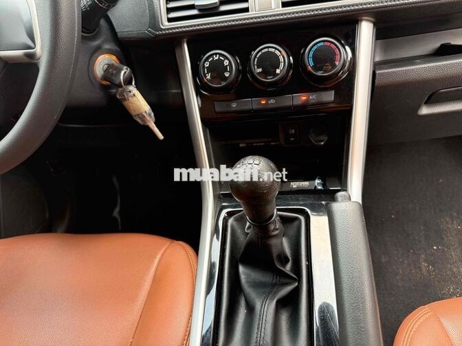 Mitsubishi Xpander 1.5 Số sàn 2021 Trắng