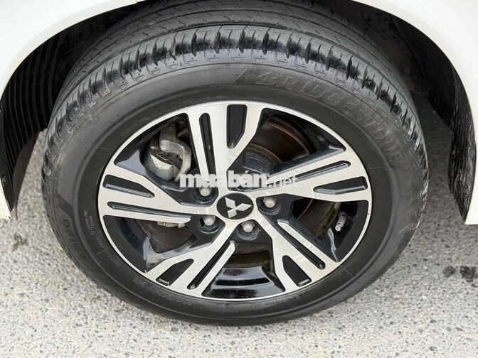 Mitsubishi Xpander 1.5 Số sàn 2021 Trắng
