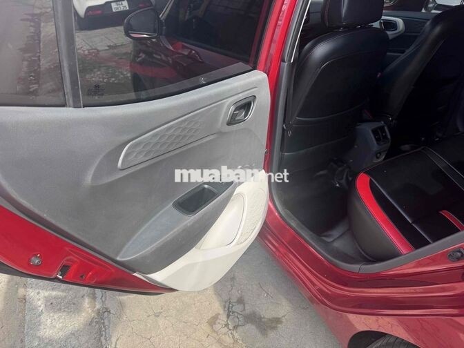 Hyundai Grand i10 1.2 Đỏ 28227 km