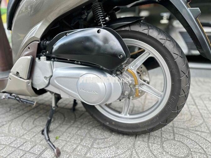 Honda SH 125 mẫu Ý Nâu