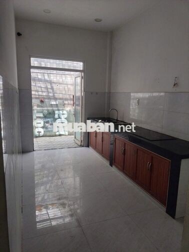 Cho thuê nhà 5 tầng MT Nguyễn Văn Qúa 5x30m giá 28tr/tháng