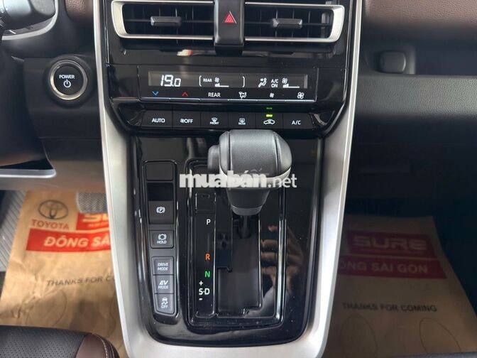 INNOVA CROSS HYBRID 2024 XHĐ VAT - CÒN GIẢM GIÁ