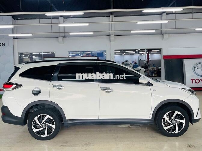 TOYOTA RUSH 1.5 TỰ ĐỘNG 6v2Km - CÒN GIẢM GIÁ