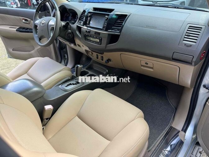 Toyota Fortuner 2.7V 2012 Xăng Tự động Bạc