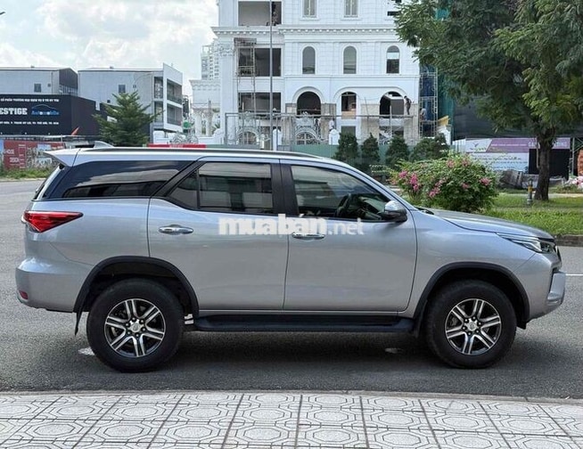 Toyota Fortuner 2022 2.4L