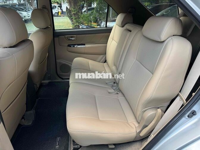 Toyota Fortuner 2.7V 2012 Xăng Tự động Bạc