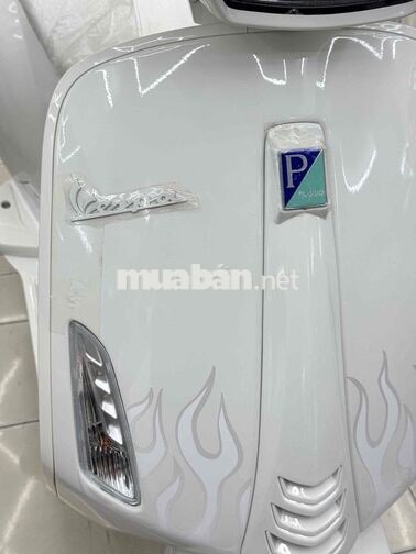 Piaggio Vespa Justin Bieber 150CC Trắng 2022 NEW