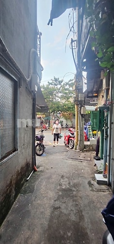 Bán nhà Quận 11 chỉ 1 tỷ 480 hoa hồng 30 triệu anh chị.
