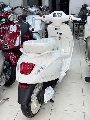 Piaggio Vespa Justin Bieber 150CC Trắng 2022 NEW
