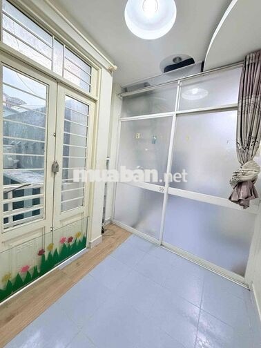 CHO THUÊ nhà NGUYÊN CĂN QUẬN 3 ✅ 2PN bancon, 3Tollet + sân thượng