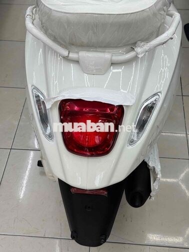 Piaggio Vespa Justin Bieber 150CC Trắng 2022 NEW