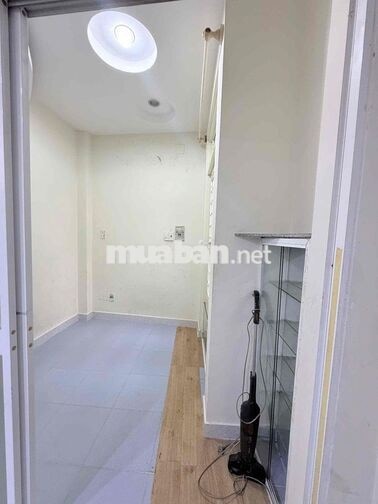 CHO THUÊ nhà NGUYÊN CĂN QUẬN 3 ✅ 2PN bancon, 3Tollet + sân thượng