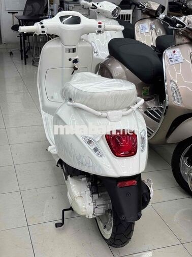 Piaggio Vespa Justin Bieber 150CC Trắng 2022 NEW