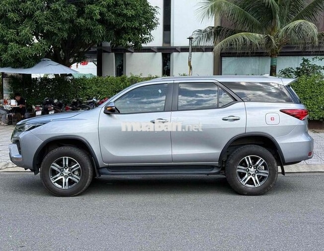 Toyota Fortuner 2022 2.4L