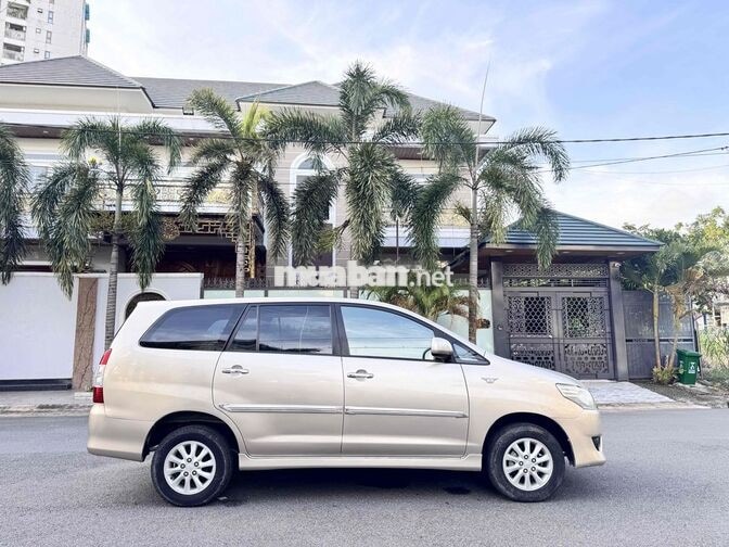 Toyota Innova 2013 - số sàn