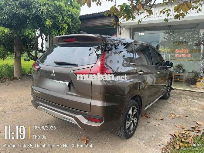Mitsubishi Xpander 7 chỗ màu Nâu