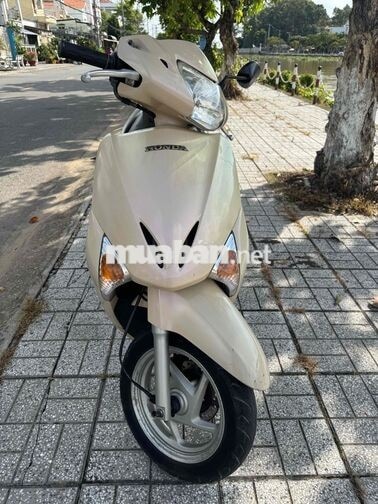 Honda Lead Fi 2010