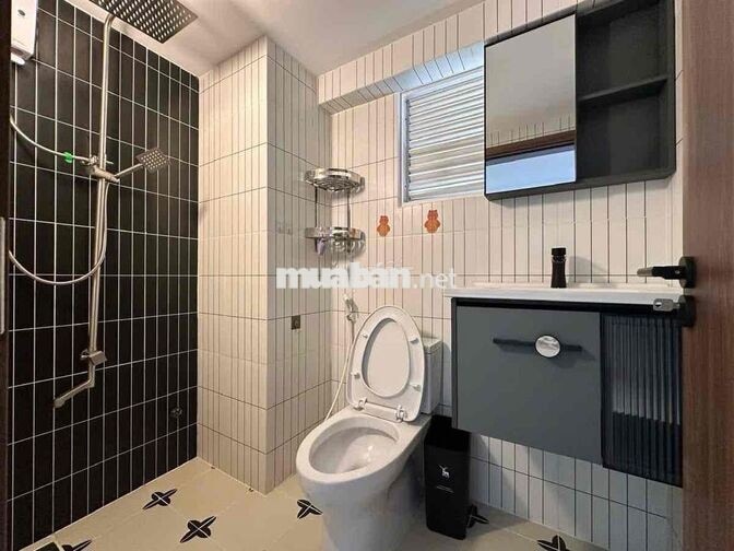 Cho thuê trọ cửa sổ trời 30m2 ngay Đh Nguyễn Tất Thành