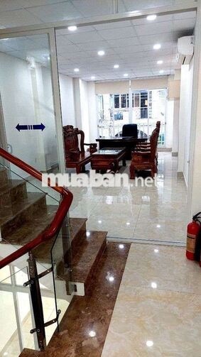 Cho thuê nguyên căn MTKD đường Nguyễn Thái Học