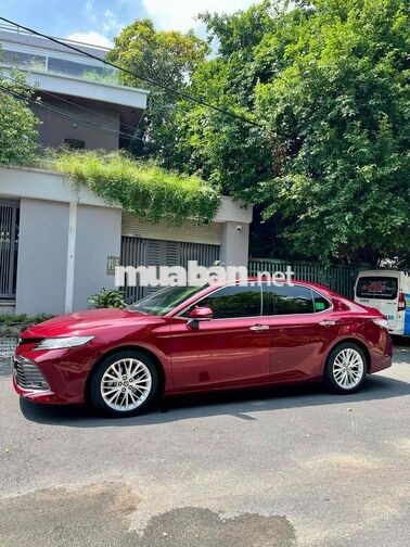 Toyota Camry 2.5Q 2019 Đỏ 32.300 km