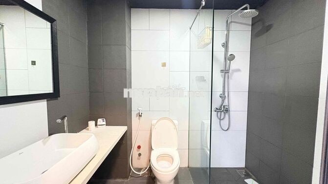 CHO THUÊ CĂN HỘ 1PN BALCONY 40m2 VIEW BỜ KÈ HOÀNG SA CỰC CHILL