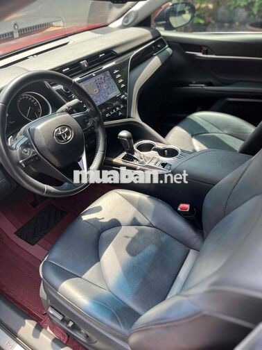 Toyota Camry 2.5Q 2019 Đỏ 32.300 km