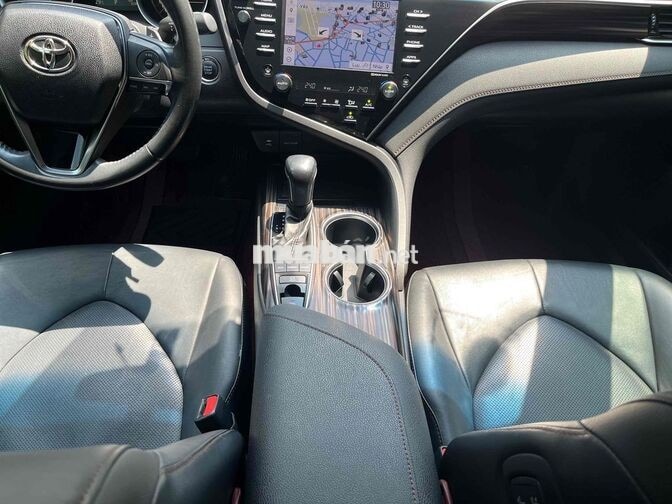 Toyota Camry 2.5Q 2019 Đỏ 32.300 km