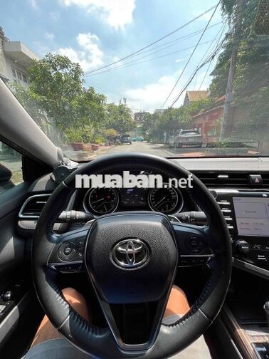 Toyota Camry 2.5Q 2019 Đỏ 32.300 km
