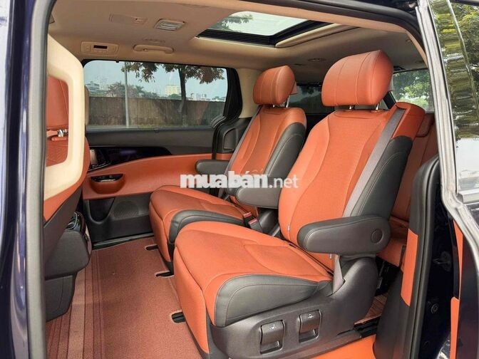 Kia Carnival Signature 2.2D 2024 Xanh 3 vạn km