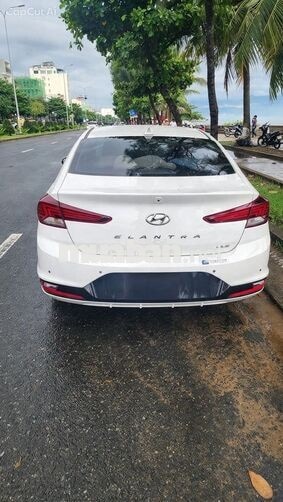Hyundai Elantra 1.6 AT 2020 Trắng 50.000 km