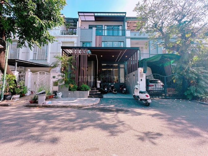 Bán biệt thự Hưng Thái, Phú Mỹ Hưng, 7x18m, 31 tỷ