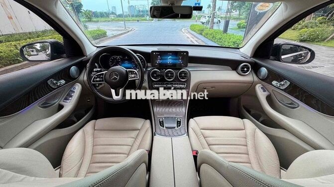 GLC 200 4matic 2020 Đen/Kem 6 vạn km siêu mới đep