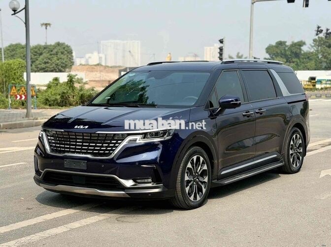 Kia Carnival Signature 2.2D 2024 Xanh 3 vạn km