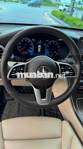 GLC 200 4matic 2020 Đen/Kem 6 vạn km siêu mới đep