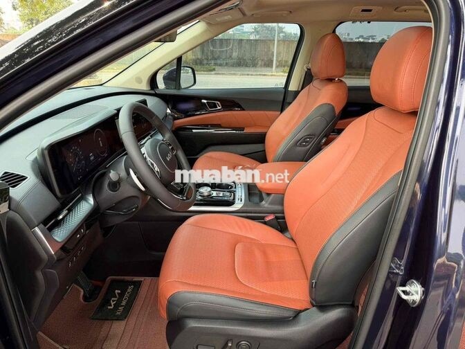 Kia Carnival Signature 2.2D 2024 Xanh 3 vạn km