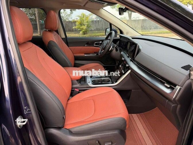 Kia Carnival Signature 2.2D 2024 Xanh 3 vạn km