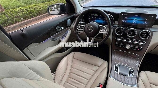 GLC 200 4matic 2020 Đen/Kem 6 vạn km siêu mới đep