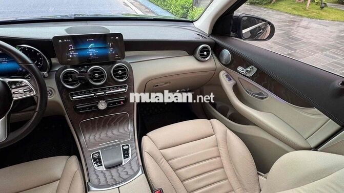 GLC 200 4matic 2020 Đen/Kem 6 vạn km siêu mới đep