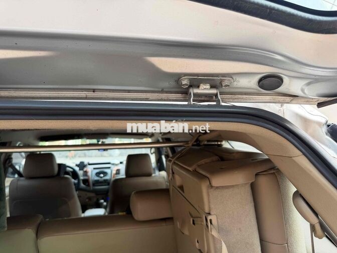 Toyota Fortuner 2010 Bạc Xăng Tự động 7 chỗ