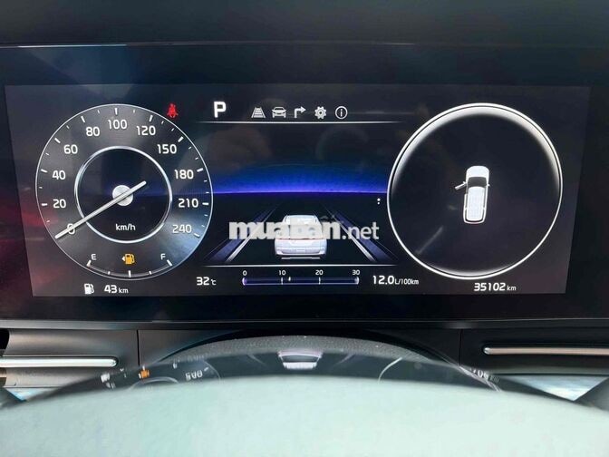 Kia Carnival Signature 2.2D 2024 Xanh 3 vạn km