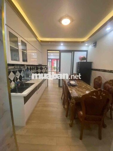 NC trần quang diệu 5pn 5wc full nội thất - thang máy