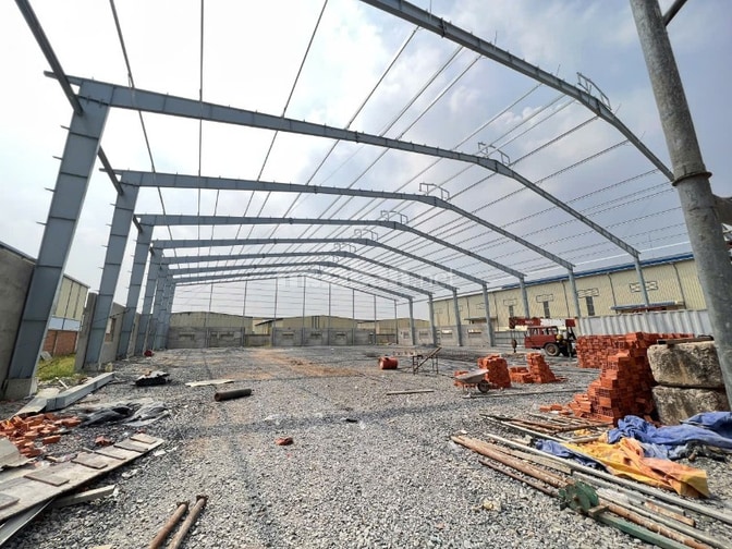 Cần bán nhà xưởng 8800m2 KCN Thủ Thừa Long An Giá 91 tỷ 