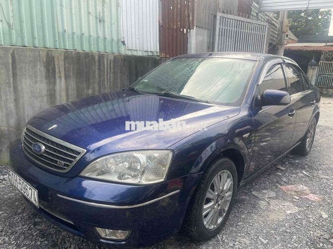 Ford Mondeo V6 2004 Xanh