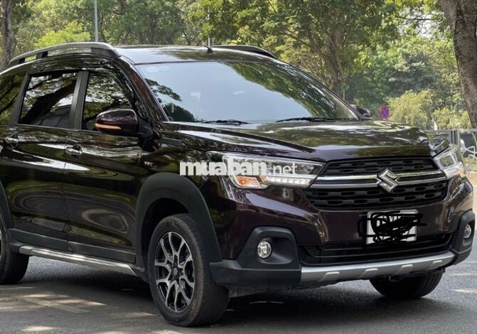 Suzuki XL7 Đỏ đô 7 chỗ Xe gia đình