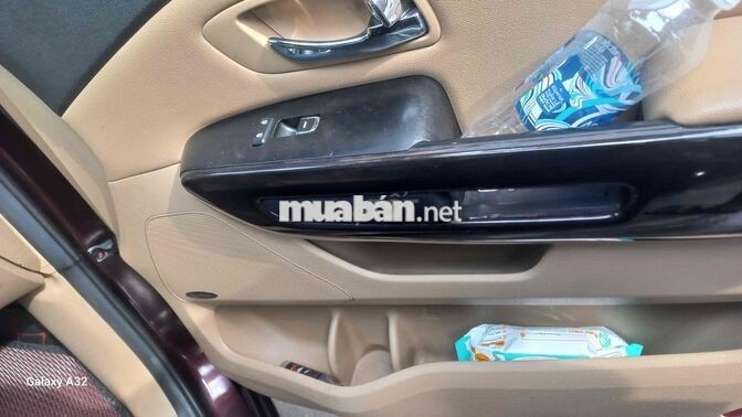Kia Sedona 7 chỗ Nâu Xe gia đình