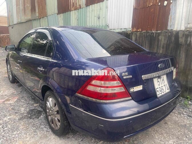 Ford Mondeo V6 2004 Xanh
