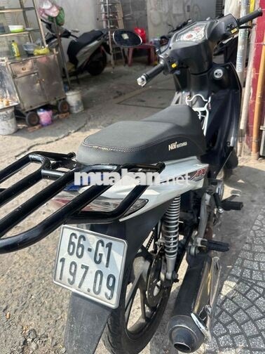 Suzuki Axelo 2015 Côn tay. bs 66 cavet đầy đủ
