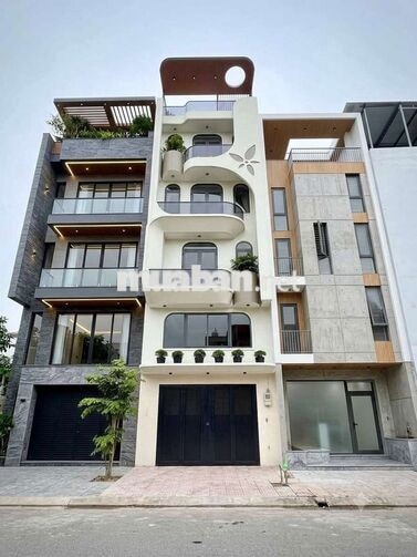 Siêu Phẩm 5m x 24m. 6 Tầng Thang Máy đẹp mê 1/ Ngắn Lê Văn Khương
