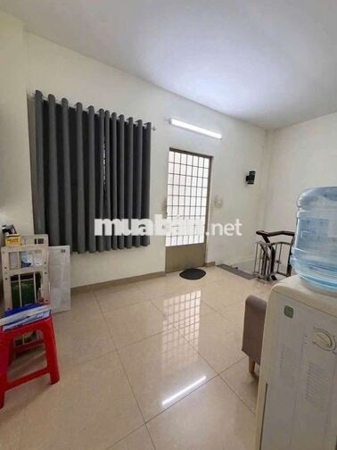 CHO THUÊ NHÀ ĐỐI DIỆN VINCOM THỦ ĐỨC. NGANG 10 MÉT, 1TRỆT 1LẦU 2PN 2WC
