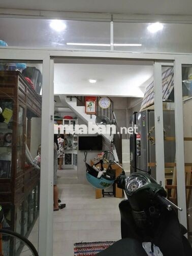 Nhà kiệt Lê Duẩn ủy ban Tân Chính cũ